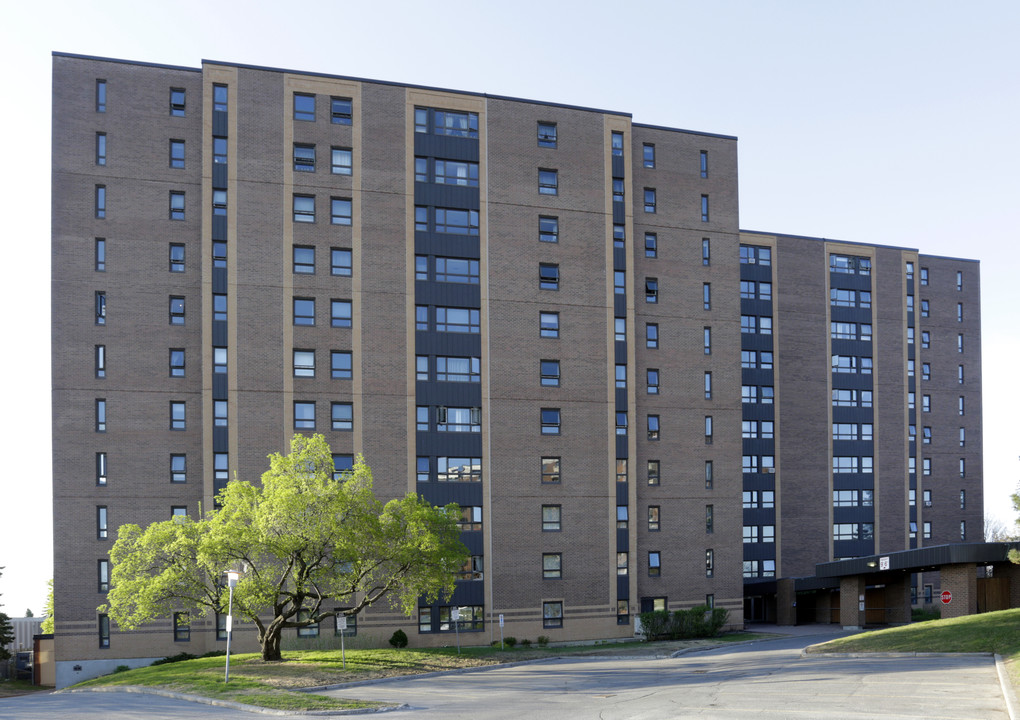 Horizon House in Ottawa, ON - Building Photo