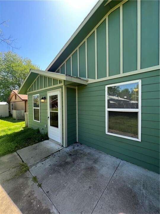 2008 Cypress Pl in Springdale, AR - Foto de edificio