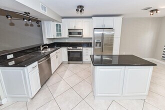 10298 Hidden Springs Ct in Boca Raton, FL - Building Photo - Building Photo