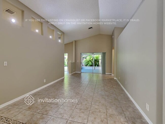 6577 Geneva St in Greenacres, FL - Building Photo - Building Photo