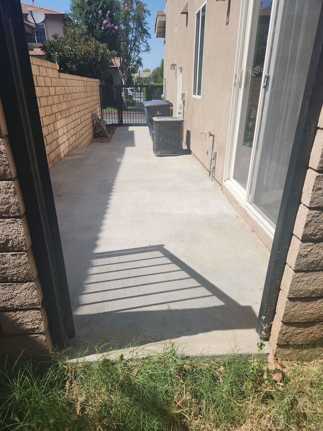 9770 Winterberry Dr in Riverside, CA - Building Photo - Building Photo