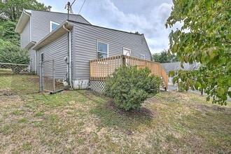 1806 Anderson St in Bristol, TN - Building Photo - Building Photo