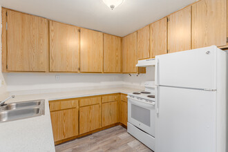 Lakeside Meadows in Lakeside, CA - Foto de edificio - Interior Photo