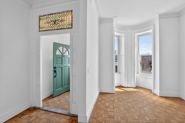 701 Bergen Ave in Jersey City, NJ - Building Photo - Building Photo