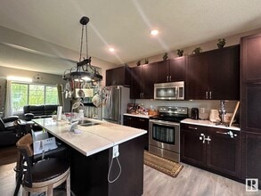 5329 Crabapple Loop SW in Edmonton, AB - Building Photo - Building Photo