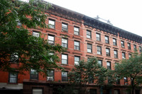 450 W 50th St in New York, NY - Building Photo - Building Photo