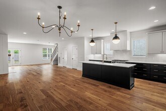 6515 Premier Dr in Nashville, TN - Building Photo - Building Photo