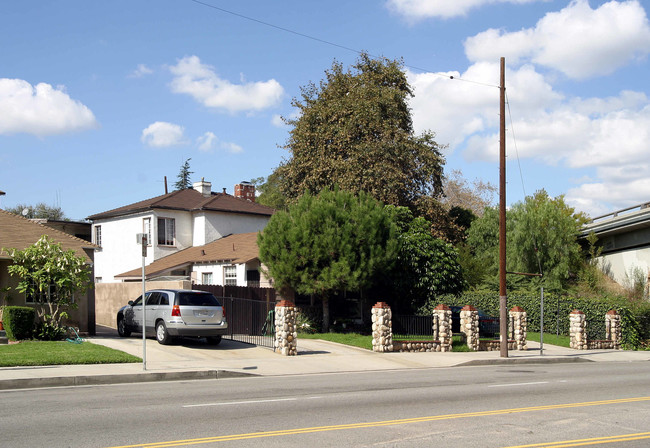 5517 Colfax Ave in North Hollywood, CA - Building Photo - Building Photo