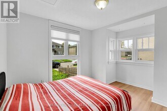 1241 Emperor Ave in Ottawa, ON - Building Photo - Building Photo