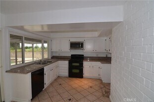 302 Briar Creek Rd in Diamond Bar, CA - Building Photo