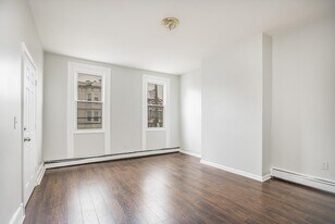 69 Belmont Ave in Jersey City, NJ - Building Photo