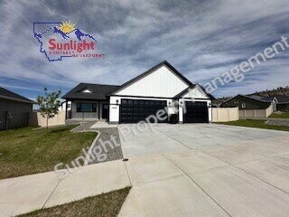 property at 3048 Forbes Blvd