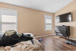 Rockford Townhome East in Rockford, IL - Building Photo - Interior Photo