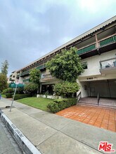 5460 White Oak Ave in Los Angeles, CA - Building Photo - Building Photo