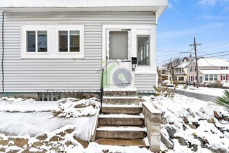 655 High St SW in Grand Rapids, MI - Building Photo - Building Photo