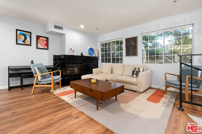 515 Glenwood Rd in Glendale, CA - Building Photo - Building Photo