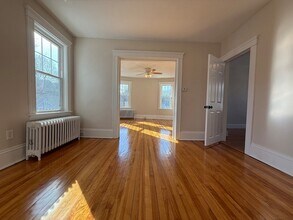 304 Lovell St, Unit 2 in Worcester, MA - Building Photo - Building Photo