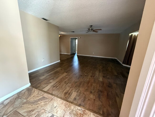 509 Tyler Ave in Deltona, FL - Building Photo - Building Photo