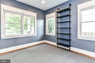 1921 N George Mason Dr in Arlington, VA - Building Photo - Building Photo