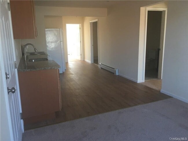 15 N Liberty Dr in Stony Point, NY - Building Photo - Building Photo