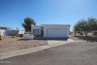 1209 E Meadow Ln in Phoenix, AZ - Foto de edificio - Building Photo