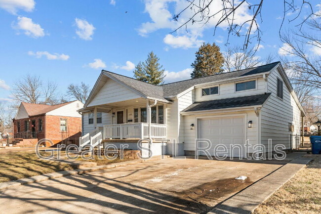 1150 St Matthew Dr in Florissant, MO - Building Photo - Building Photo