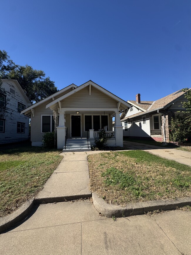 233 N Poplar Ave in Wichita, KS - Building Photo - Building Photo