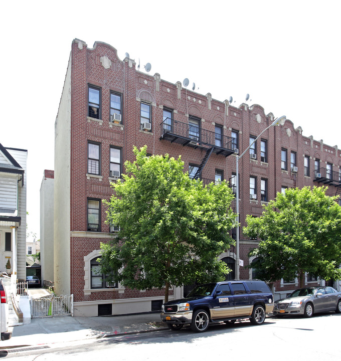 Biltmore Apartments in Brooklyn, NY - Building Photo