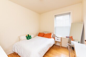 3413 N Elaine Pl in Chicago, IL - Building Photo - Building Photo