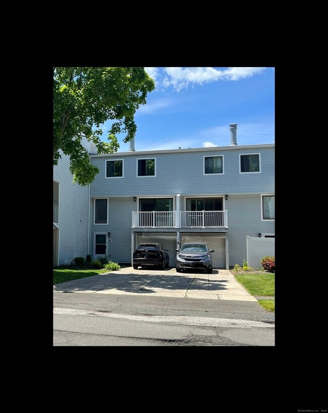 155 Peddlers Dr in Branford, CT - Building Photo - Building Photo