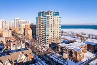 1522 On the Lake in Milwaukee, WI - Foto de edificio - Building Photo