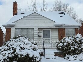 21225 Bournemouth St in Harper Woods, MI - Building Photo