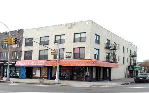 6802-6804 Bay Pky in Brooklyn, NY - Foto de edificio