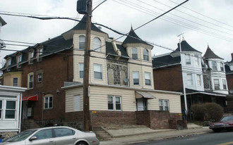 6713 Lansdowne Ave in Philadelphia, PA - Building Photo