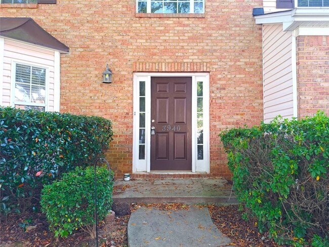 3940 Crescent Walk Ln NE in Suwanee, GA - Building Photo - Building Photo