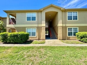 5908 Brickleberry Ln in Zephyrhills, FL - Foto de edificio - Building Photo