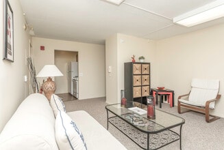 Labelle Towers Co-op in Highland Park, MI - Building Photo - Interior Photo