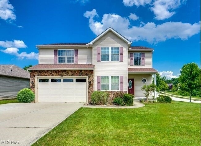 155 Granite Dr in Peninsula, OH - Foto de edificio - Building Photo