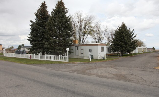 Country View Trailer Park in Filer, ID - Foto de edificio - Building Photo