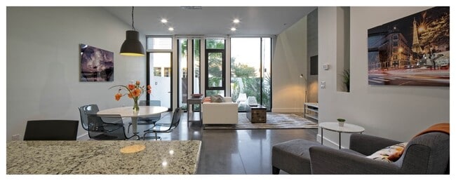 154 2nd St SW, Unit 2 in Winter Haven, FL - Foto de edificio - Building Photo