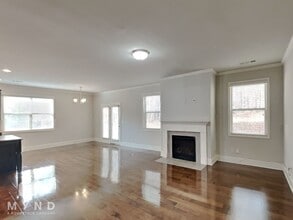 5971 Wolf Creek Dr in Atlanta, GA - Building Photo - Building Photo