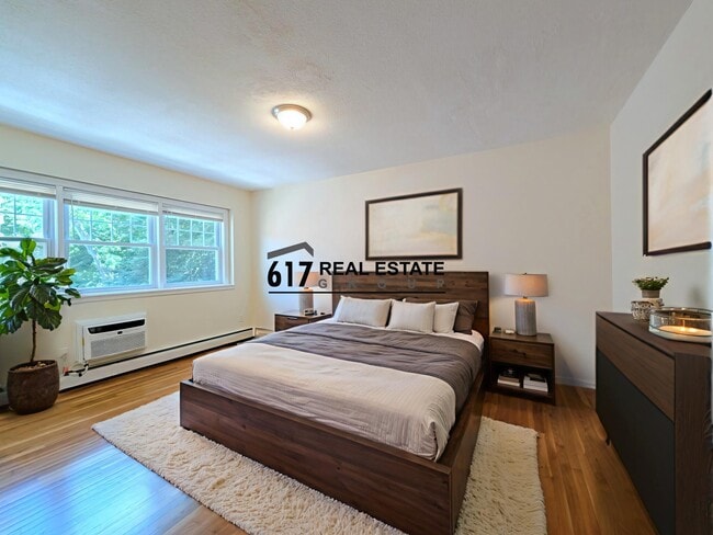 property at 2018 Commonwealth Ave