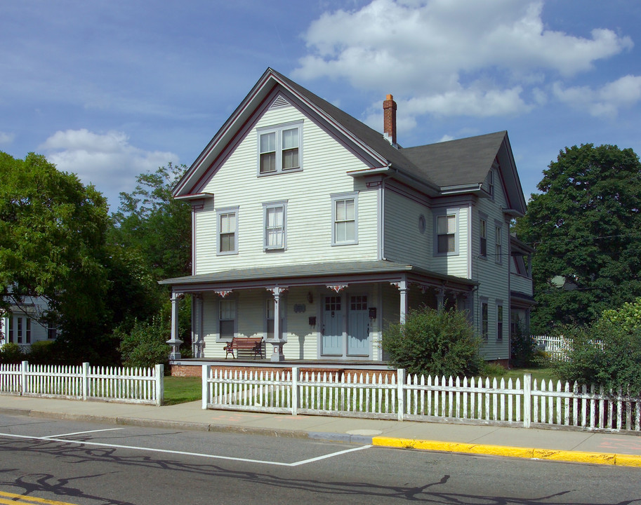 89 N Main St in Mansfield, MA - Building Photo