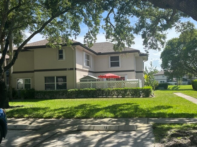 property at 7 Amherst Ct