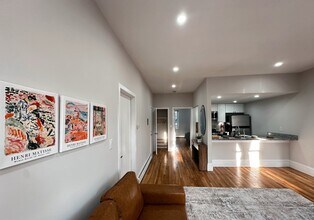 676 Massachusetts Ave, Unit 4B in Boston, MA - Foto de edificio - Building Photo