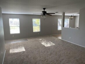 3205 Clydesdale Dr in Denton, TX - Foto de edificio - Building Photo