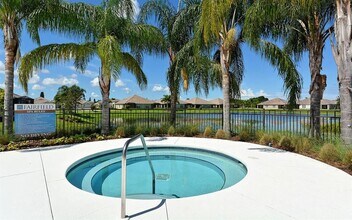 4932 Maymont Park Cir in Bradenton, FL - Building Photo - Building Photo