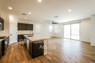 10163 W Crittenden Ln in Avondale, AZ - Building Photo - Building Photo