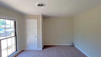 418 Stroll Dr in Montgomery, AL - Building Photo - Building Photo