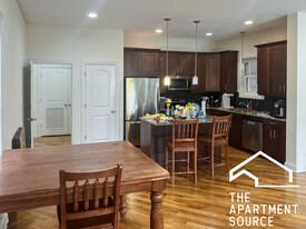 2334 N Greenview Ave, Unit 1 in Chicago, IL - Building Photo
